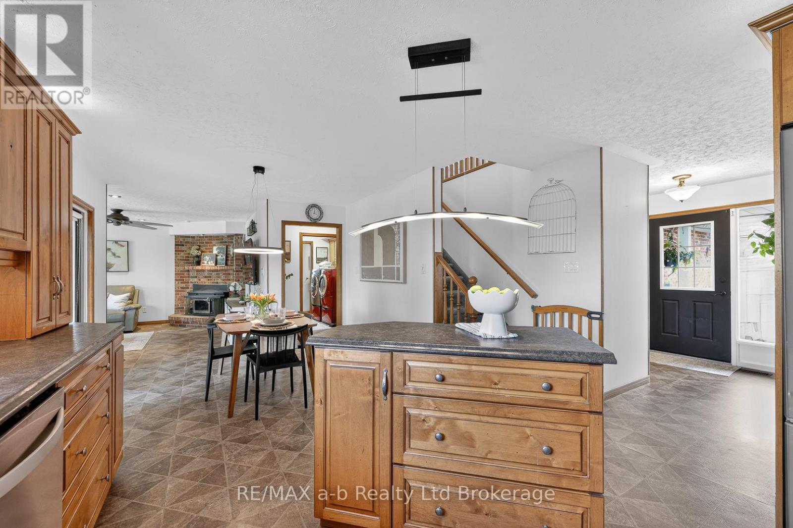 403745 Union Road, Ingersoll, Ontario N5C 3J7 - Photo 12 - X13676618