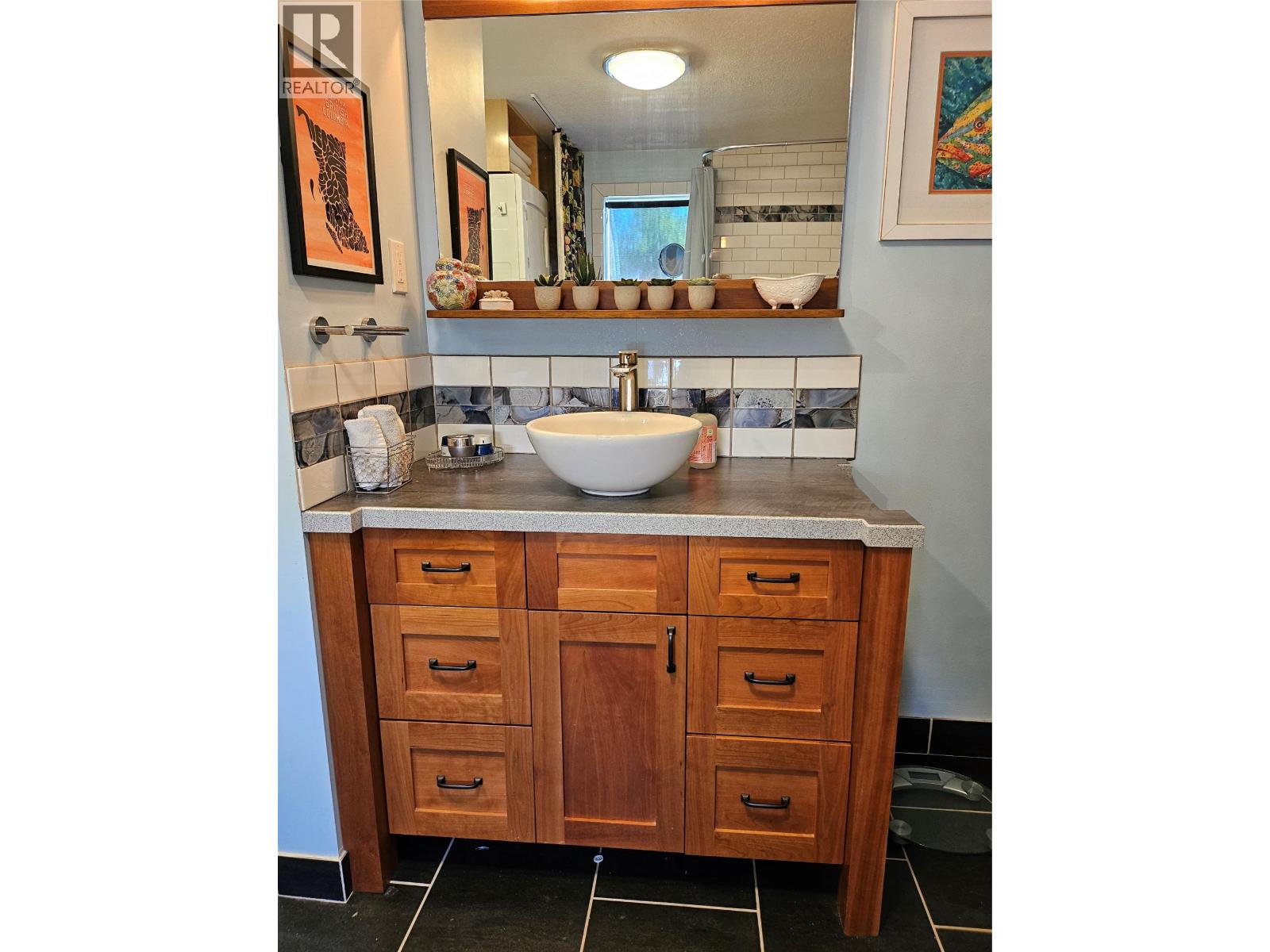 204a 5th Avenue NW, Nakusp, British Columbia  V0G 1R0 - Photo 15 - 10397563