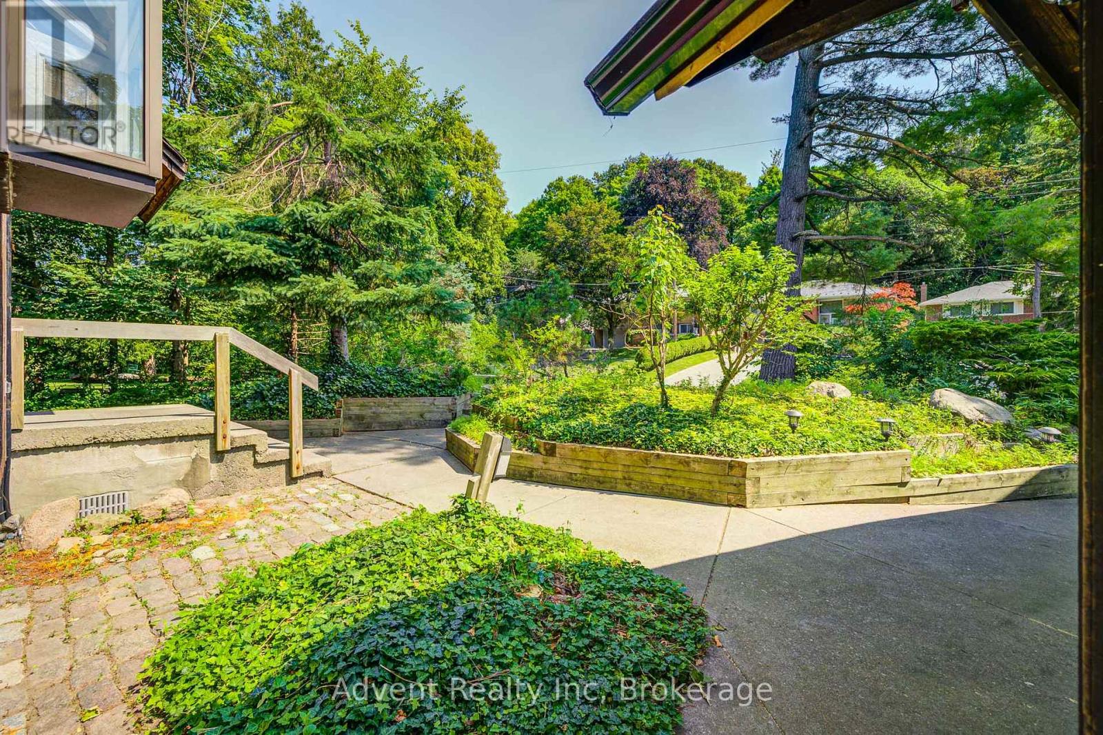 74 Don River Boulevard, Toronto, Ontario  M2N 2M9 - Photo 46 - C13676208