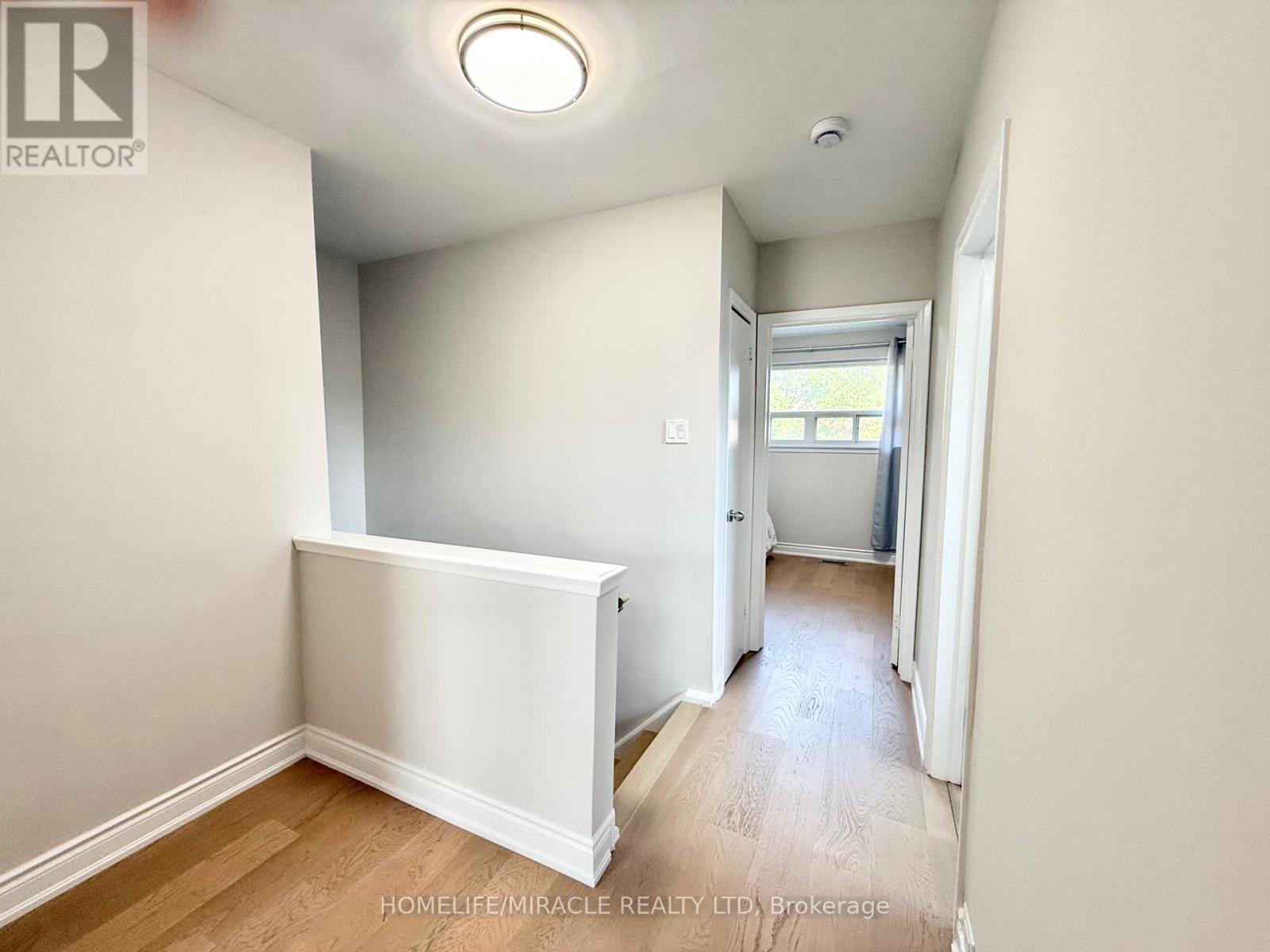 2464 Brookhurst Road, Mississauga, Ontario  L5J 1R3 - Photo 11 - W13675512