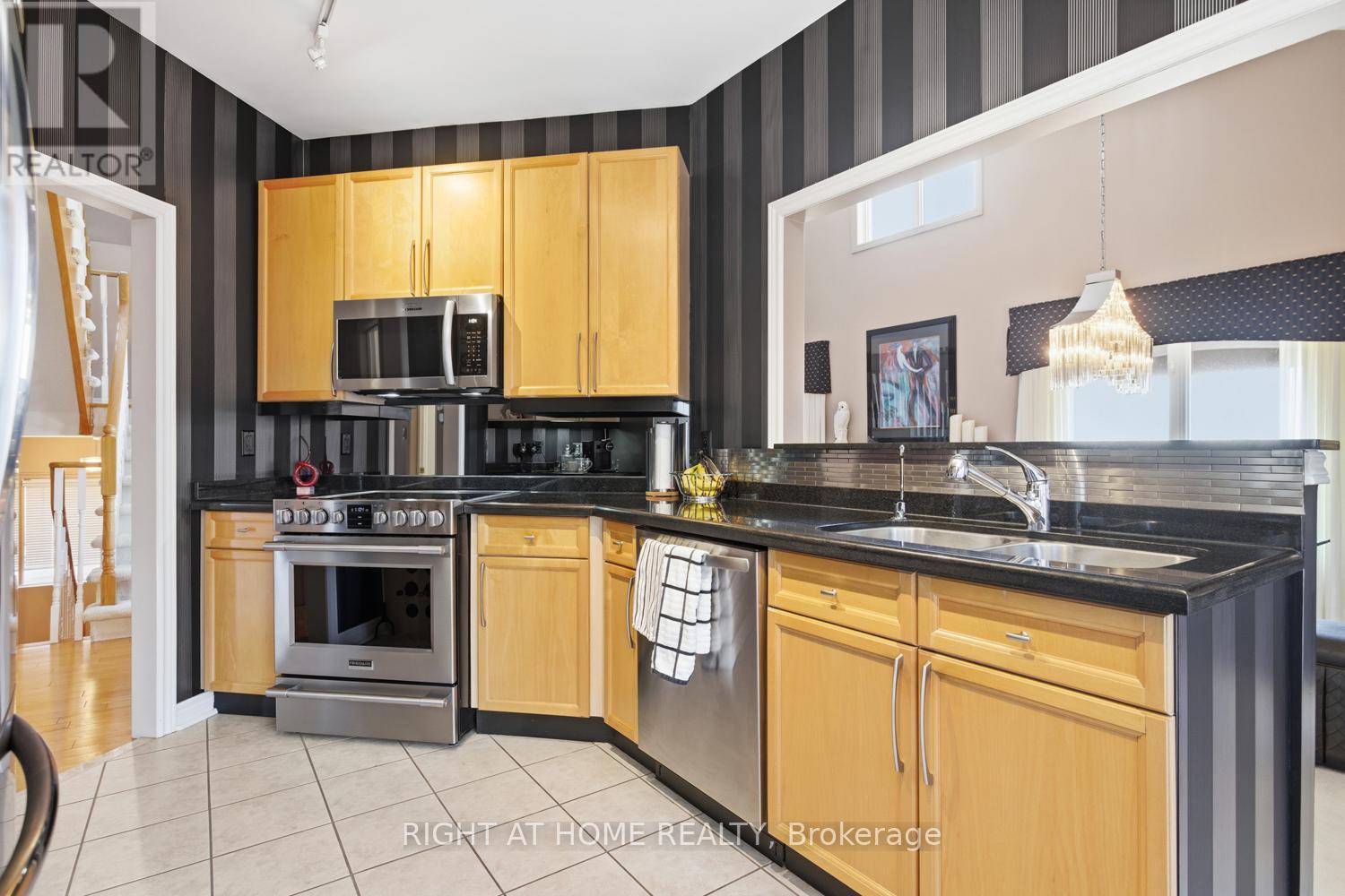 303 Waterbury Crescent, Scugog, Ontario  L9L 1S5 - Photo 8 - E12935132