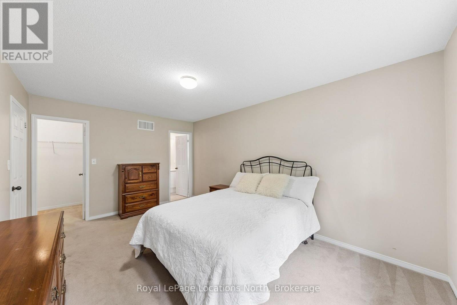 4 Trailwood Place, Wasaga Beach, Ontario  L9Z 1M6 - Photo 19 - S13676682