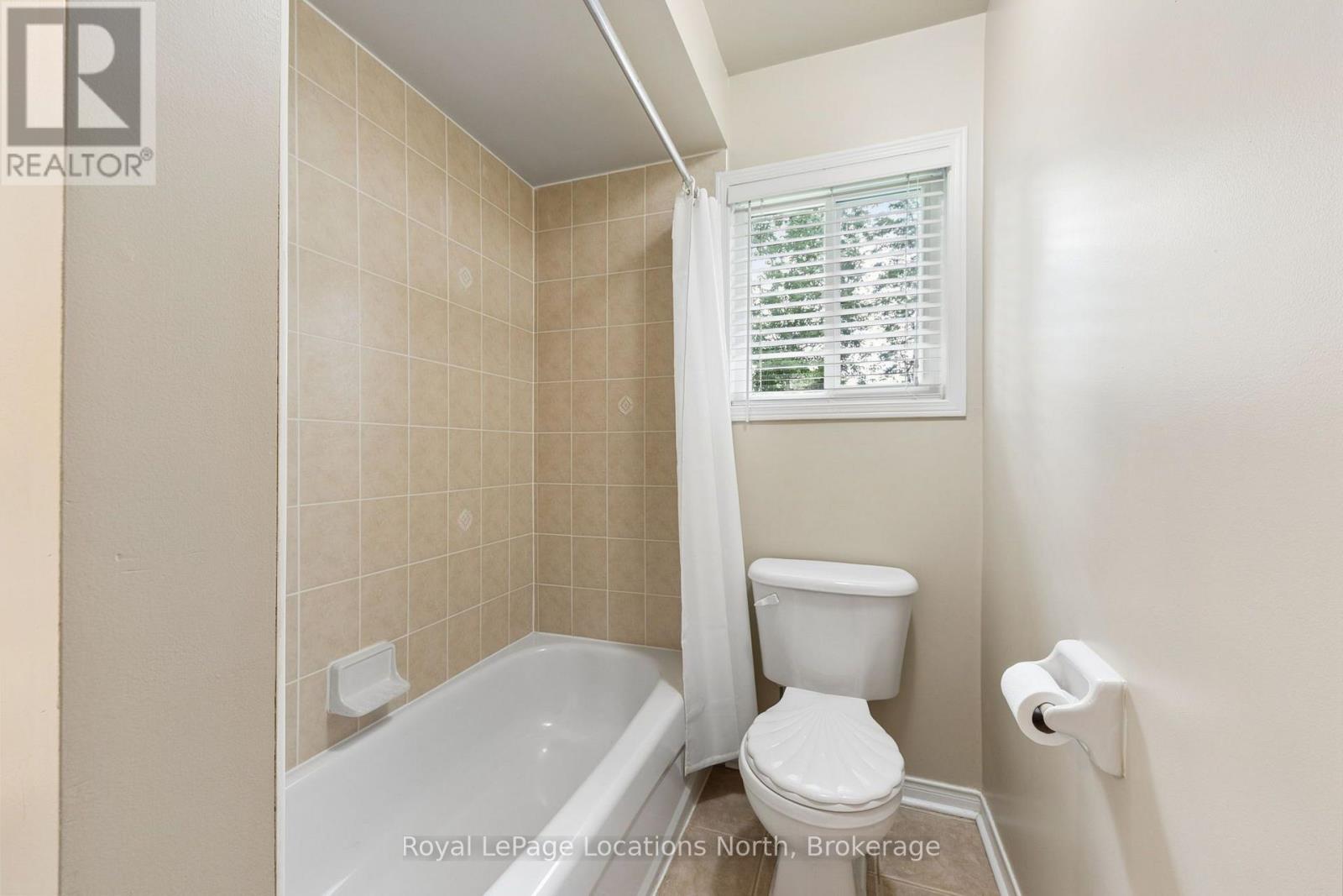 4 Trailwood Place, Wasaga Beach, Ontario  L9Z 1M6 - Photo 27 - S13676682