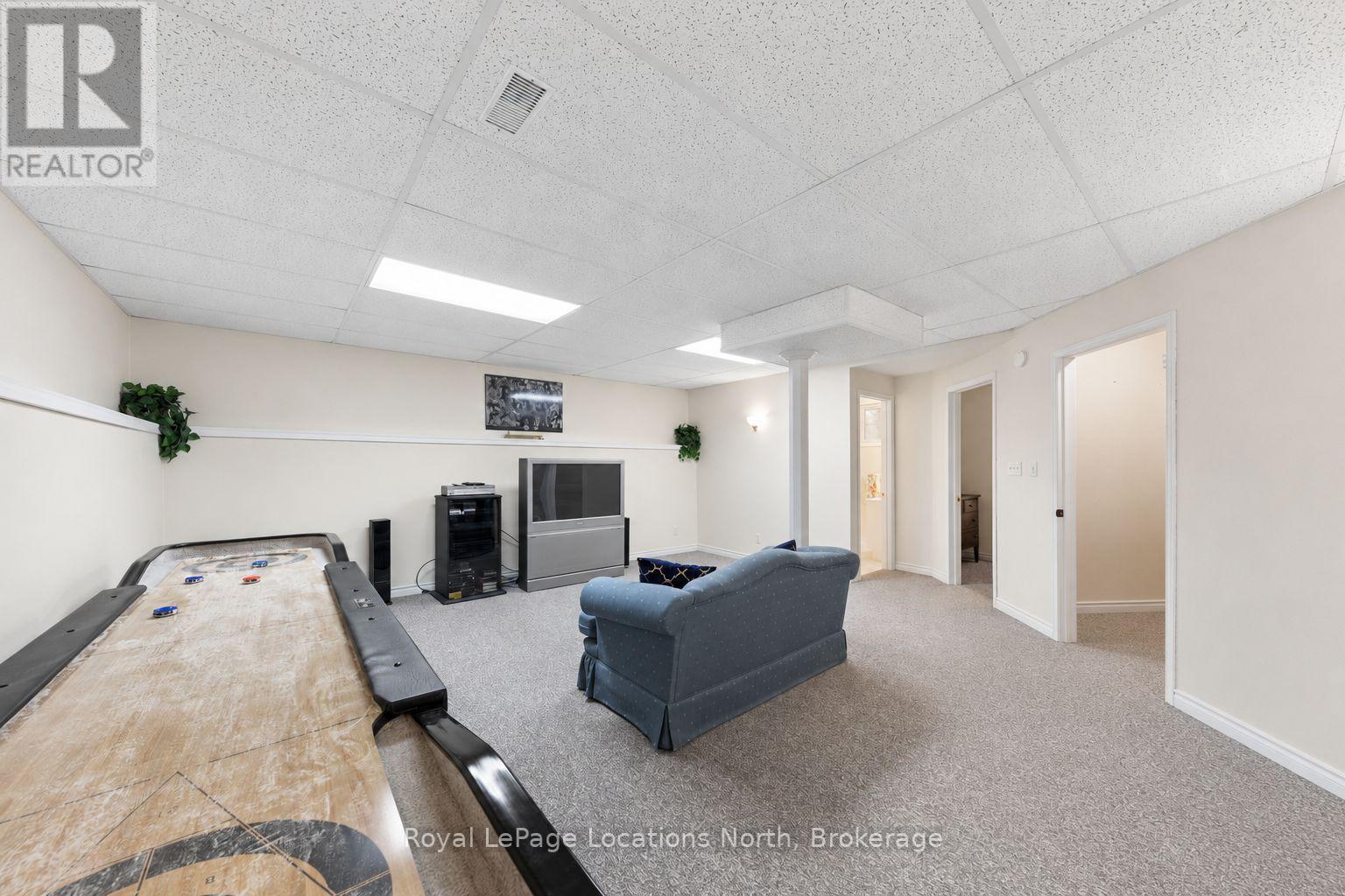 4 Trailwood Place, Wasaga Beach, Ontario  L9Z 1M6 - Photo 32 - S13676682