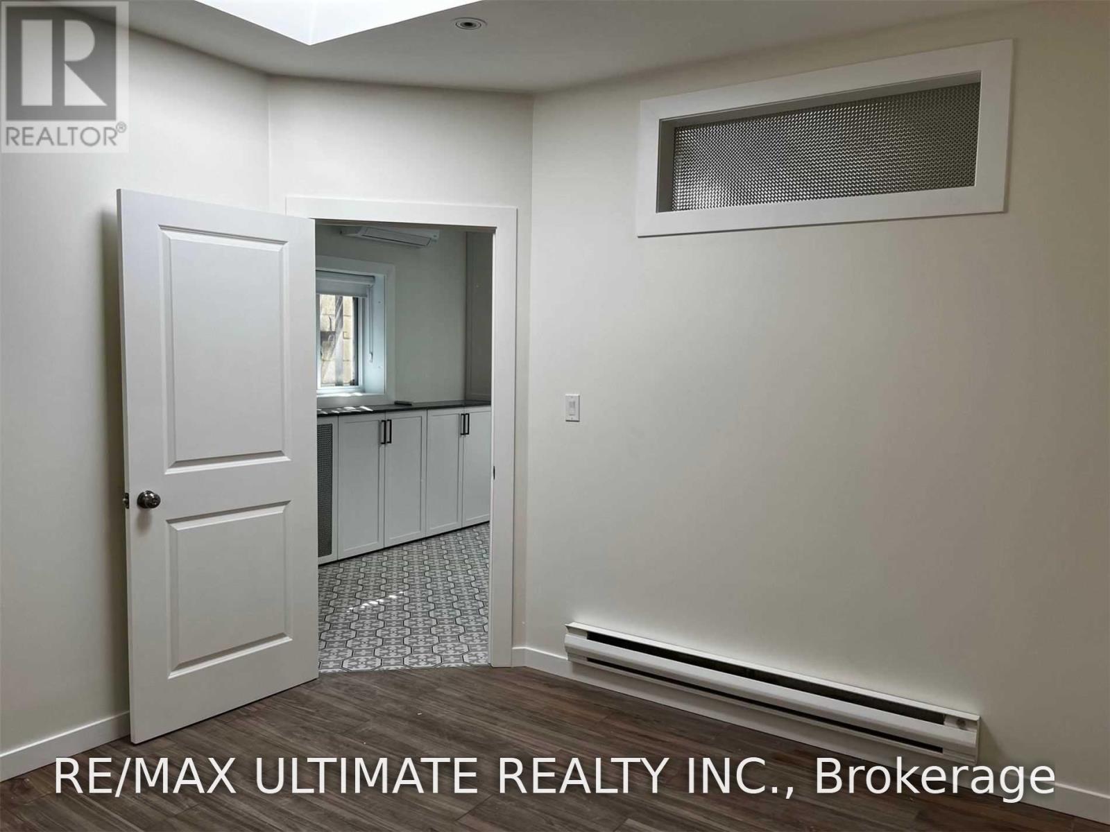 1065b St Clair Avenue W, Toronto, Ontario  M6E 1A6 - Photo 20 - C13676484
