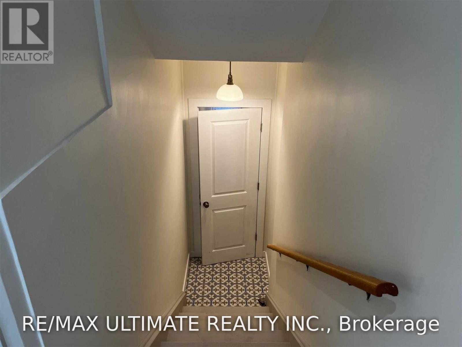 1065b St Clair Avenue W, Toronto, Ontario  M6E 1A6 - Photo 23 - C13676484