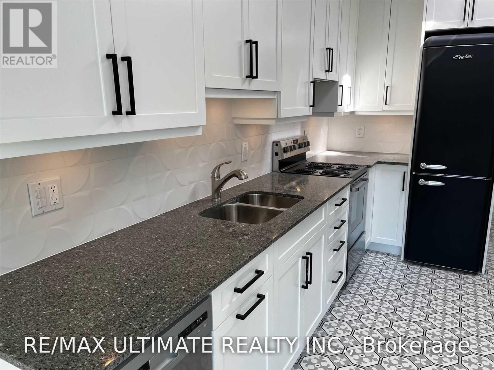 1065b St Clair Avenue W, Toronto, Ontario  M6E 1A6 - Photo 30 - C13676484