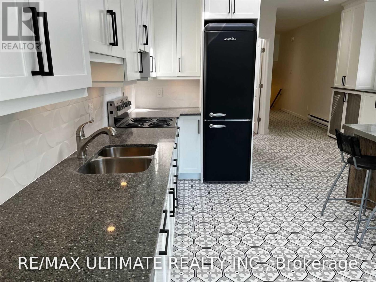 1065b St Clair Avenue W, Toronto, Ontario  M6E 1A6 - Photo 31 - C13676484