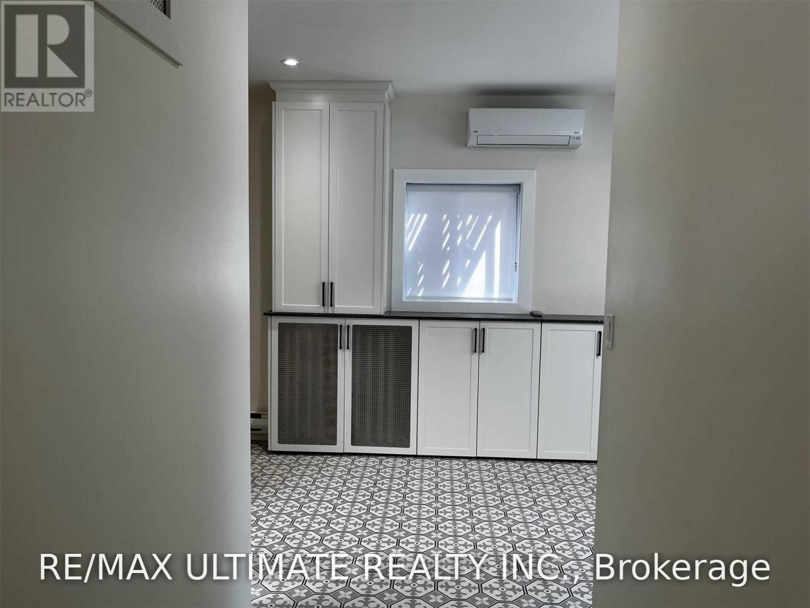 1065b St Clair Avenue W, Toronto, Ontario  M6E 1A6 - Photo 32 - C13676484