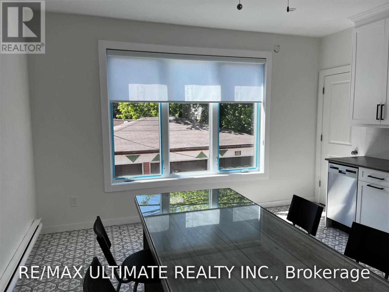 1065b St Clair Avenue W, Toronto, Ontario  M6E 1A6 - Photo 9 - C13676484