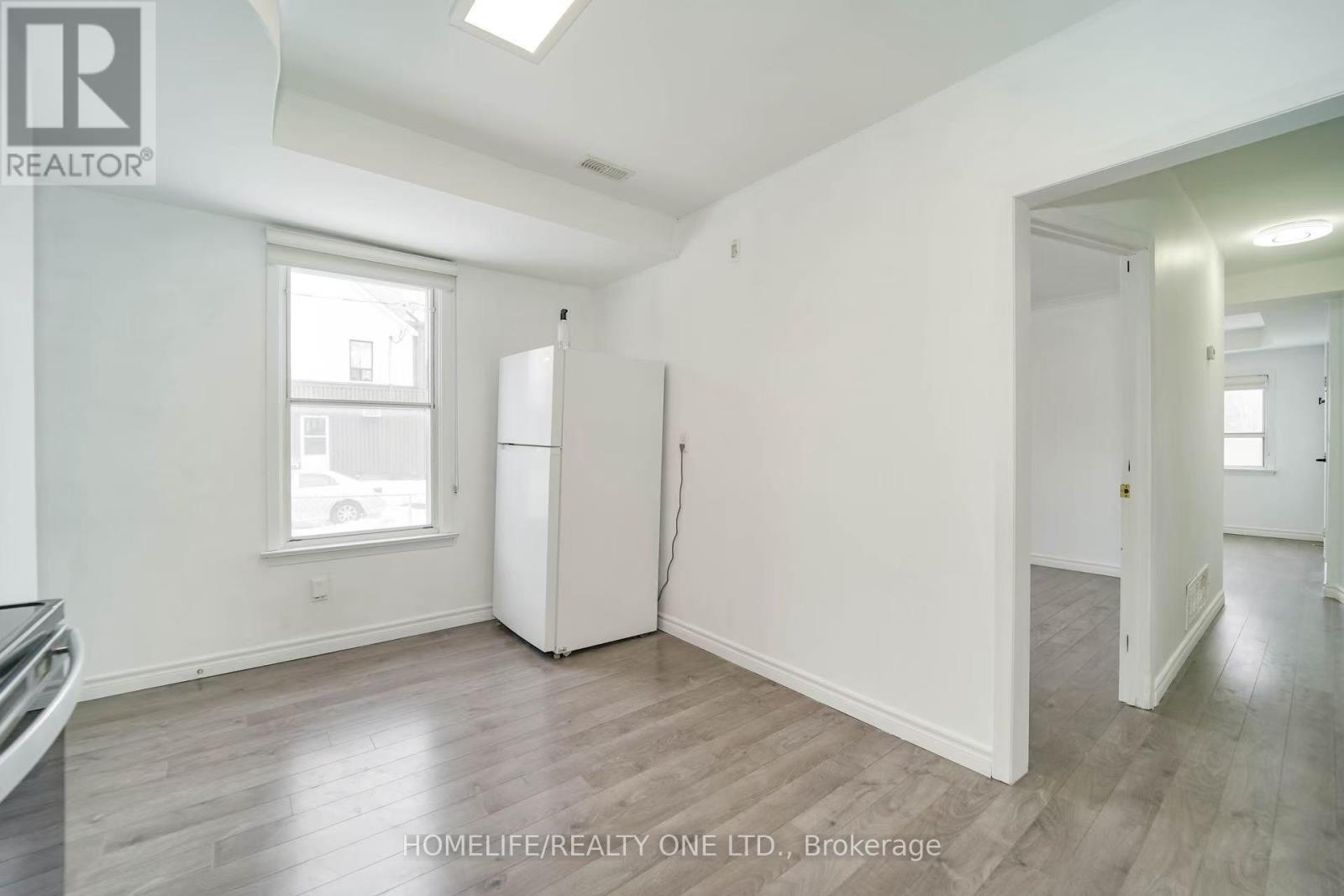 104 Benson Avenue, Toronto, Ontario  M6G 2J1 - Photo 11 - C13676500