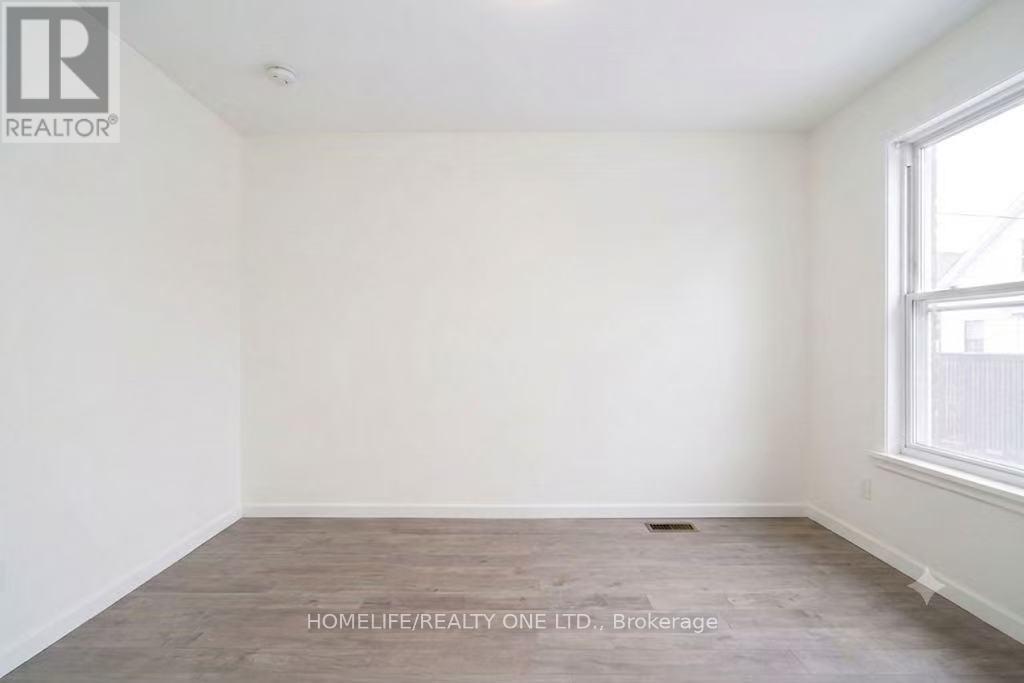 104 Benson Avenue, Toronto, Ontario  M6G 2J1 - Photo 17 - C13676500
