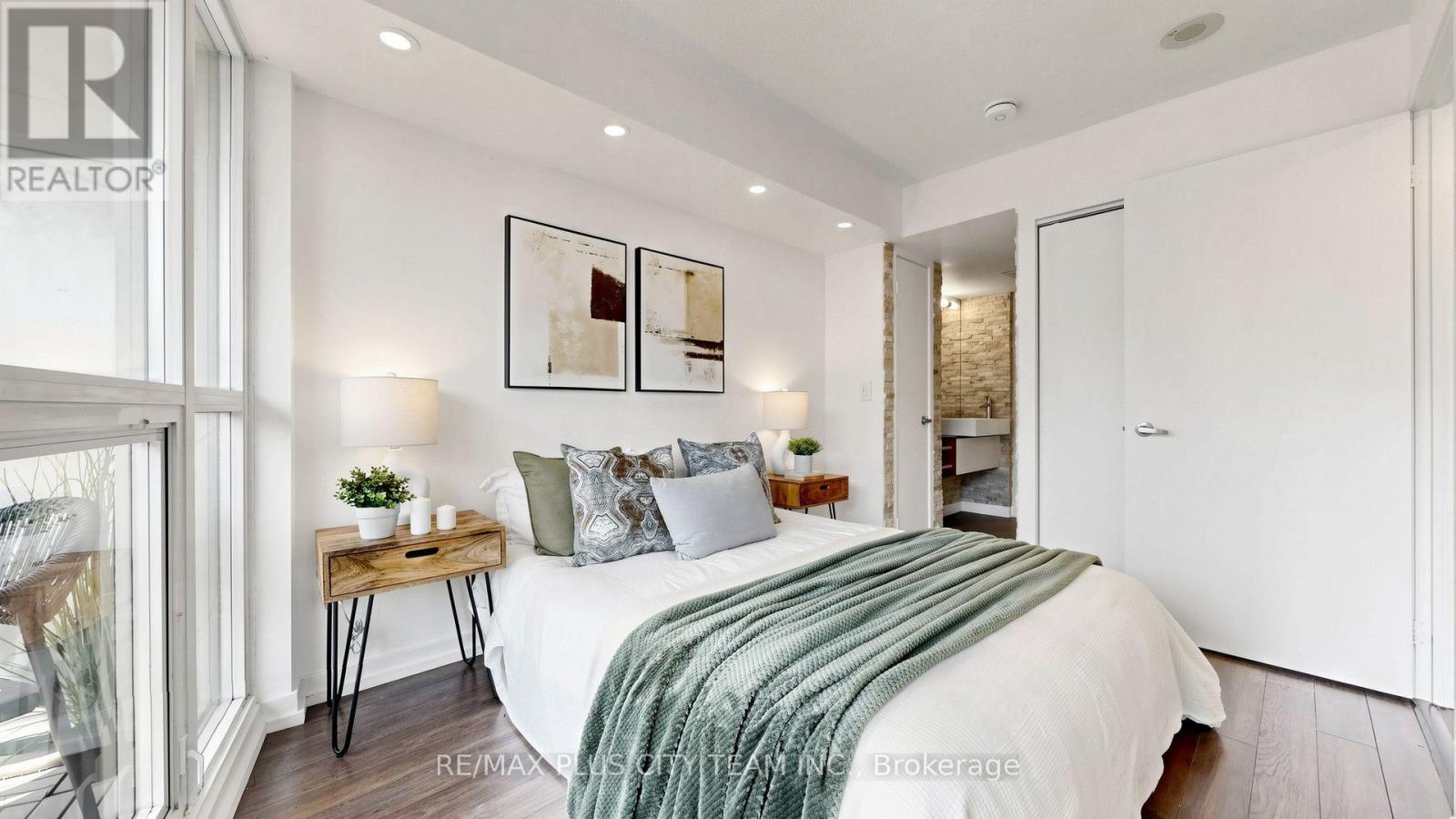 1103 - 38 Dan Leckie Way, Toronto, Ontario  M5V 2V6 - Photo 13 - C13676600