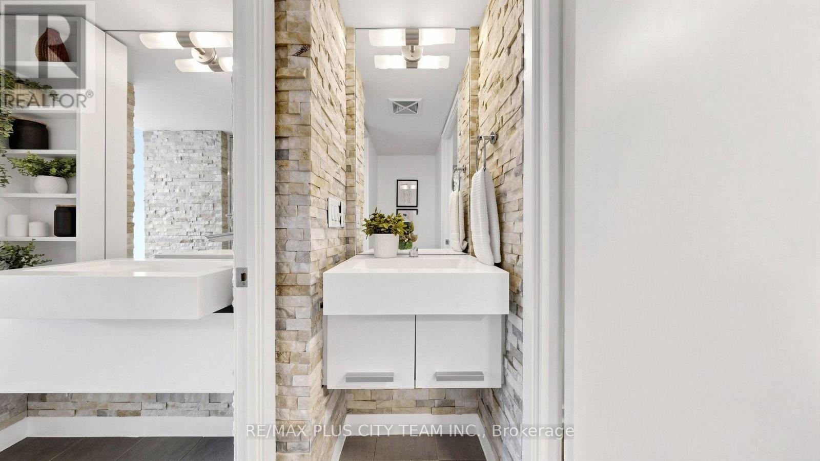 1103 - 38 Dan Leckie Way, Toronto, Ontario  M5V 2V6 - Photo 15 - C13676600
