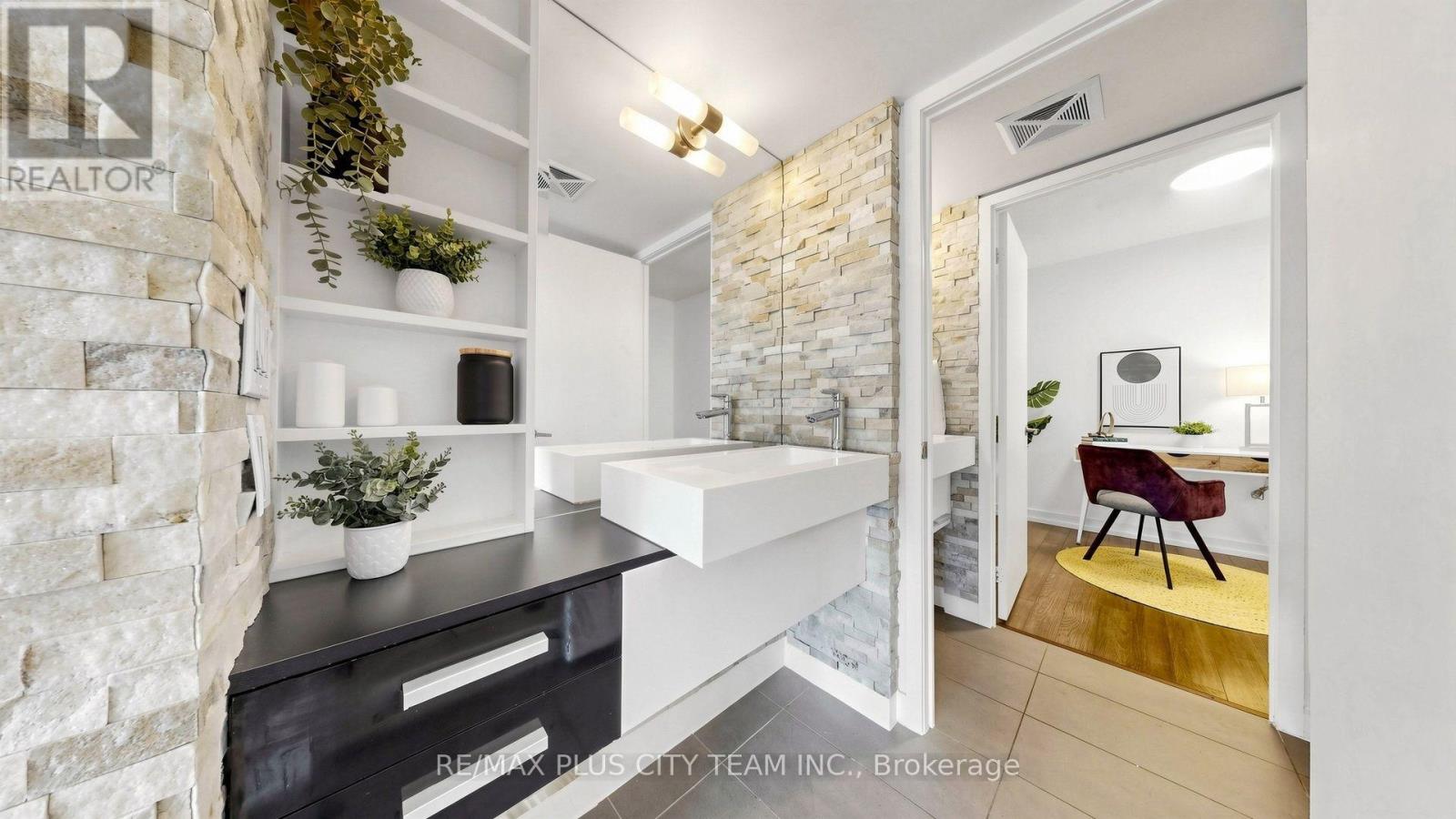 1103 - 38 Dan Leckie Way, Toronto, Ontario  M5V 2V6 - Photo 16 - C13676600