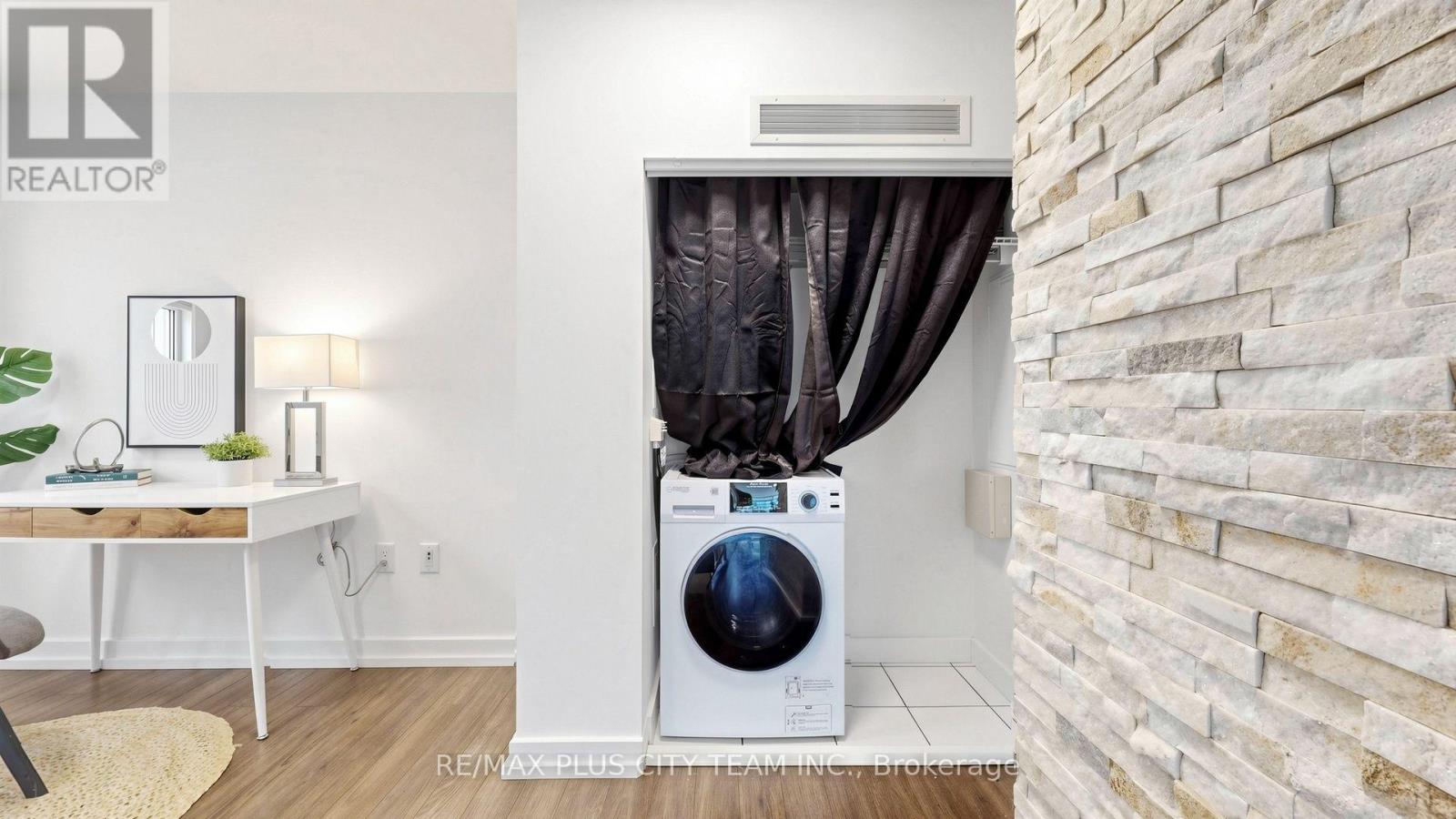 1103 - 38 Dan Leckie Way, Toronto, Ontario  M5V 2V6 - Photo 19 - C13676600