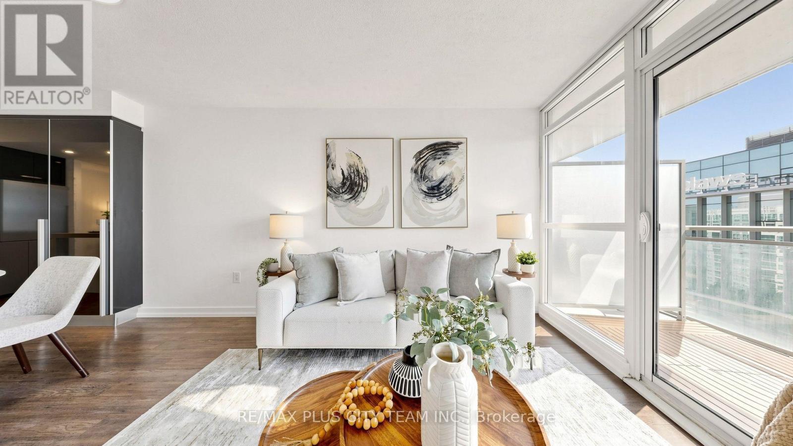 1103 - 38 Dan Leckie Way, Toronto, Ontario  M5V 2V6 - Photo 5 - C13676600
