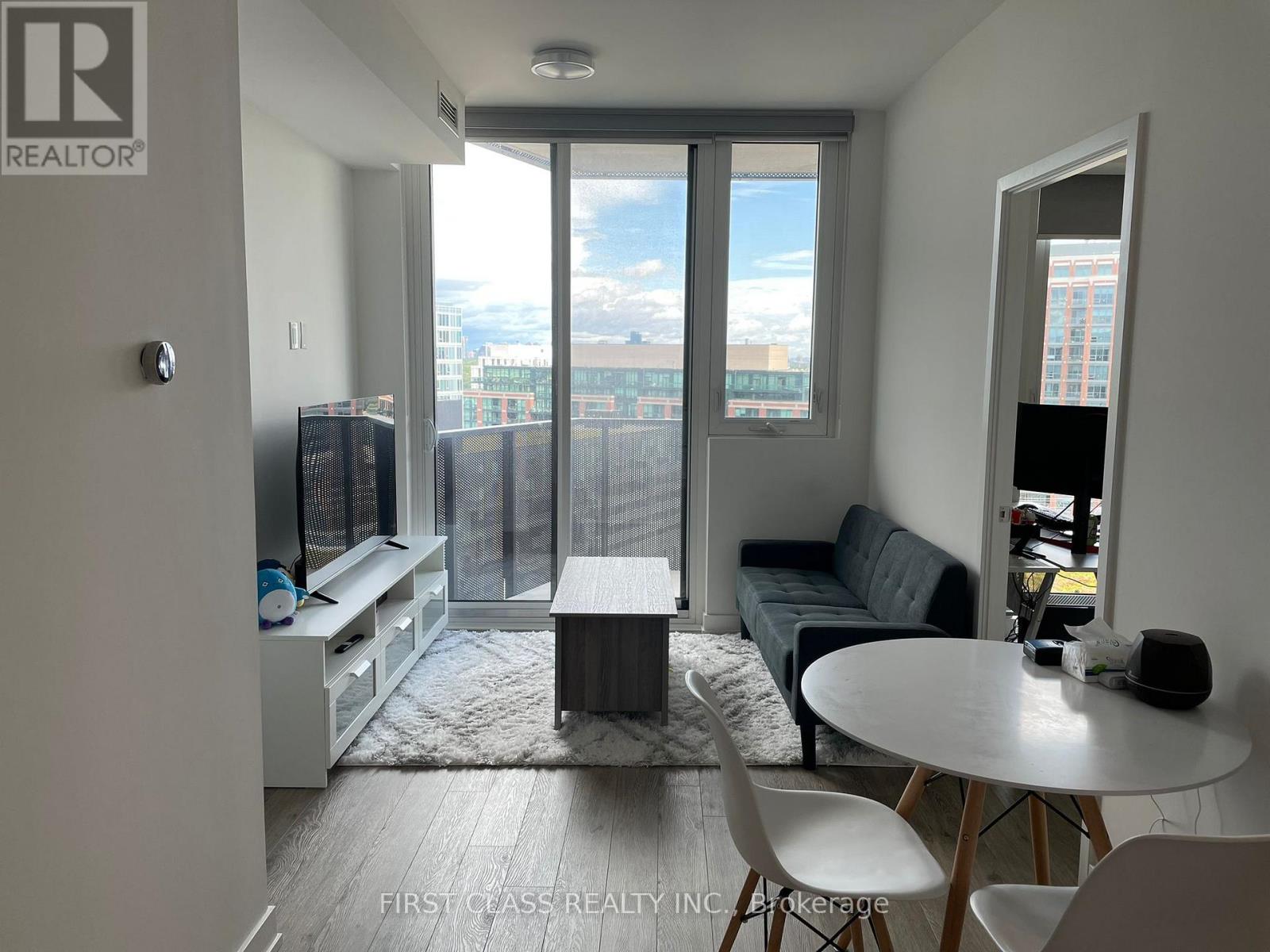1217 - 30 Tretti Way, Toronto, Ontario  M3H 0E3 - Photo 3 - C13676648