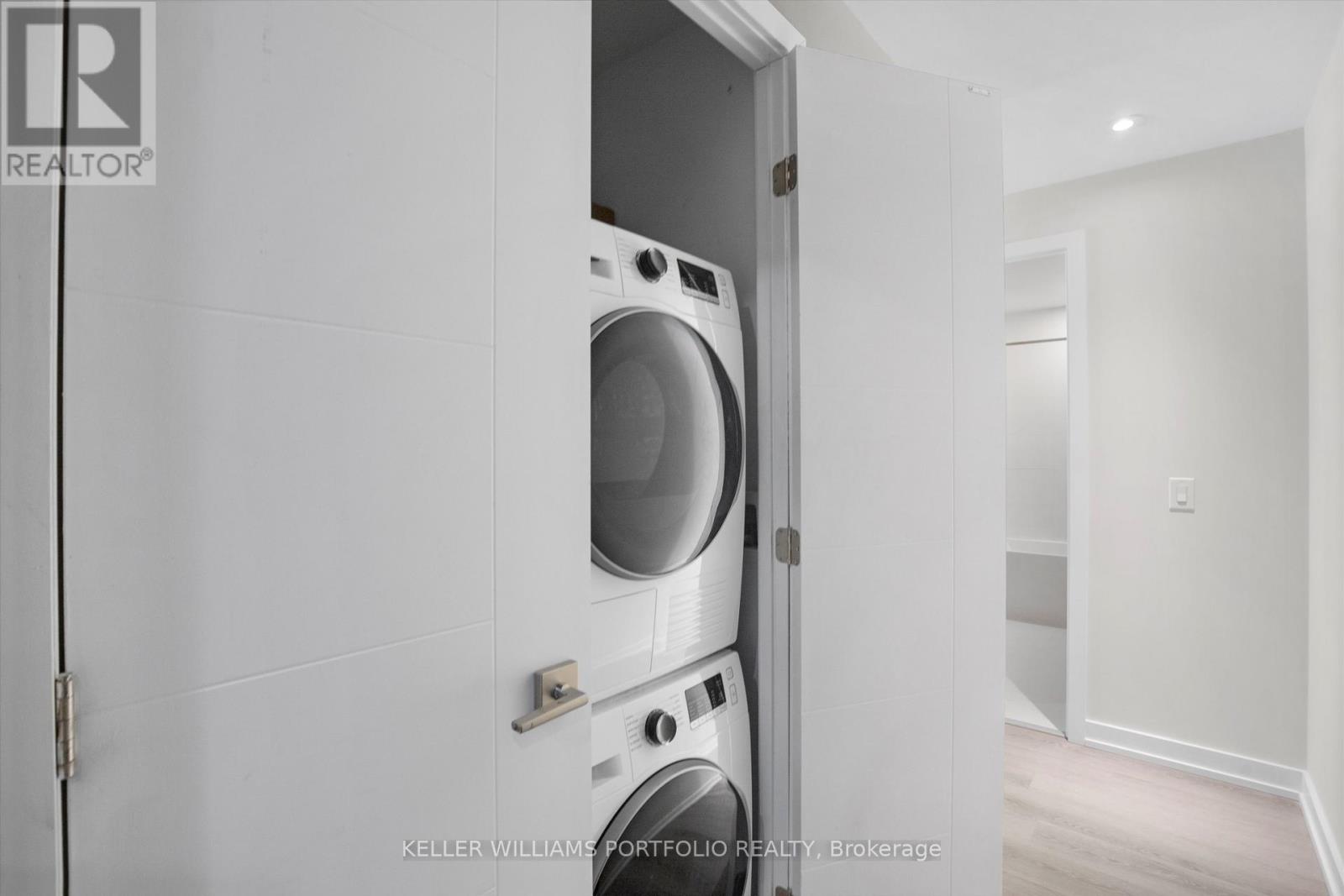2408 - 488 University Avenue, Toronto, Ontario  M5G 0C1 - Photo 14 - C13676650