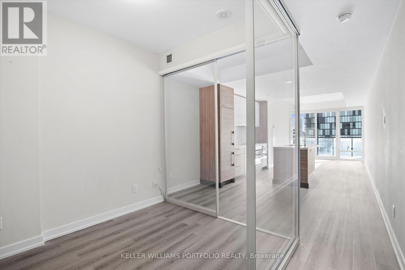 2408 - 488 University Avenue, Toronto, Ontario  M5G 0C1 - Photo 6 - C13676650