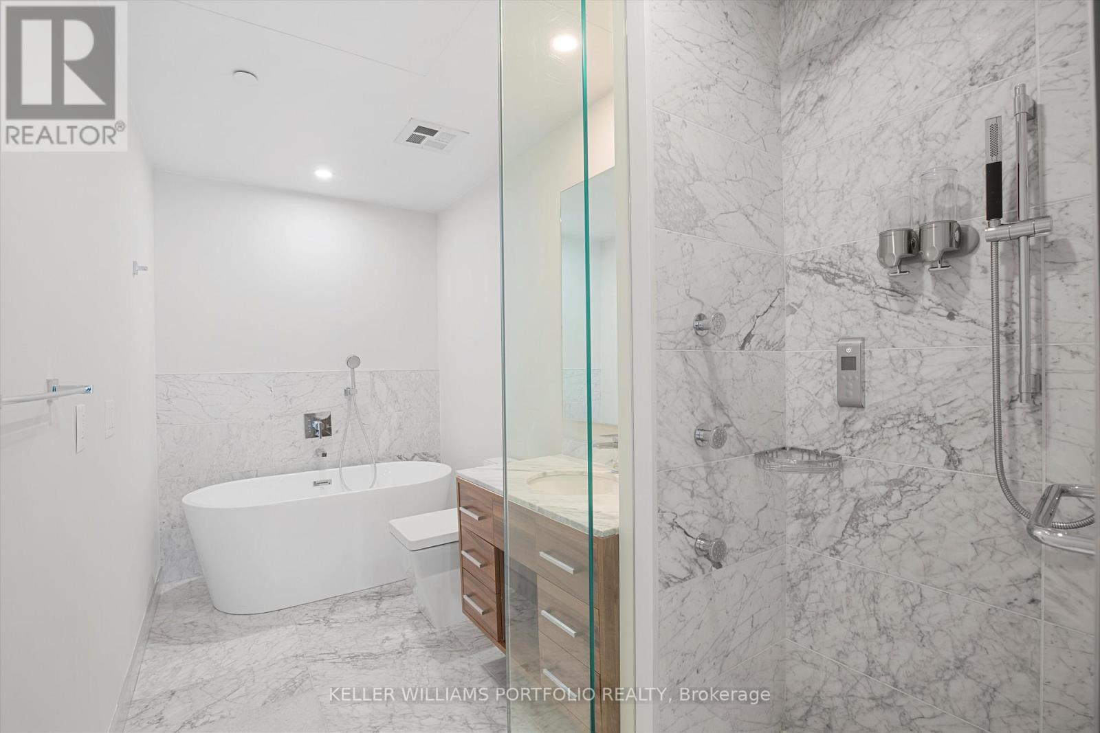 2408 - 488 University Avenue, Toronto, Ontario  M5G 0C1 - Photo 9 - C13676650