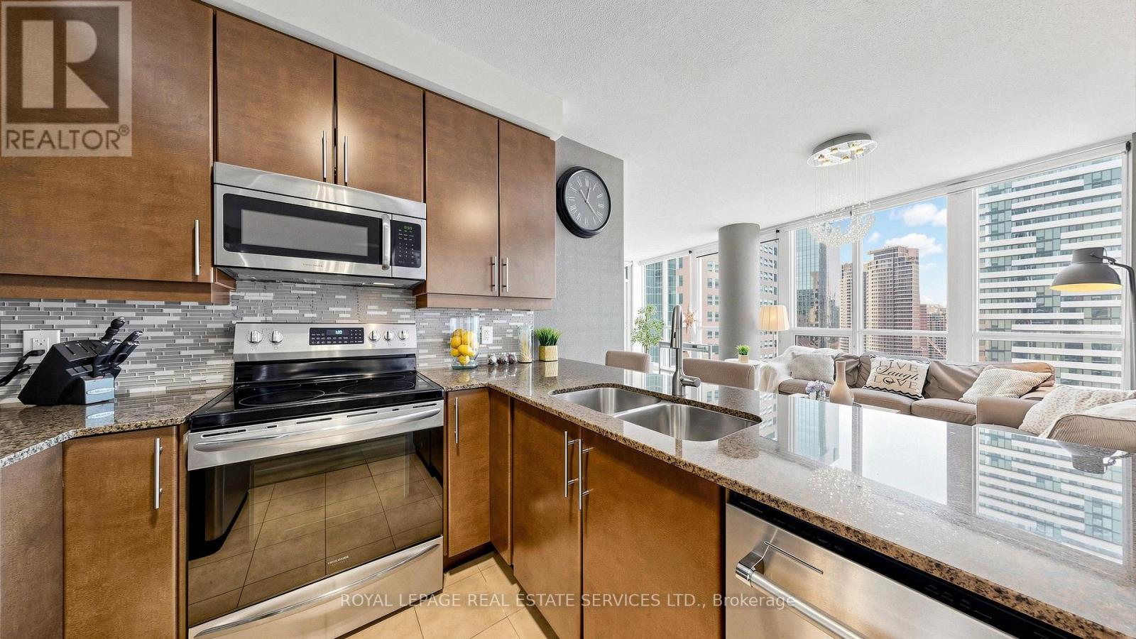 2212 - 33 Bay Street, Toronto, Ontario  M5J 2Z3 - Photo 19 - C13676730