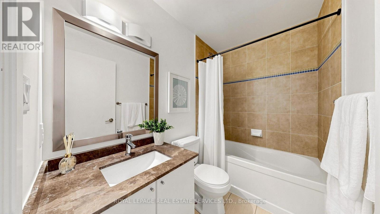 2212 - 33 Bay Street, Toronto, Ontario  M5J 2Z3 - Photo 29 - C13676730