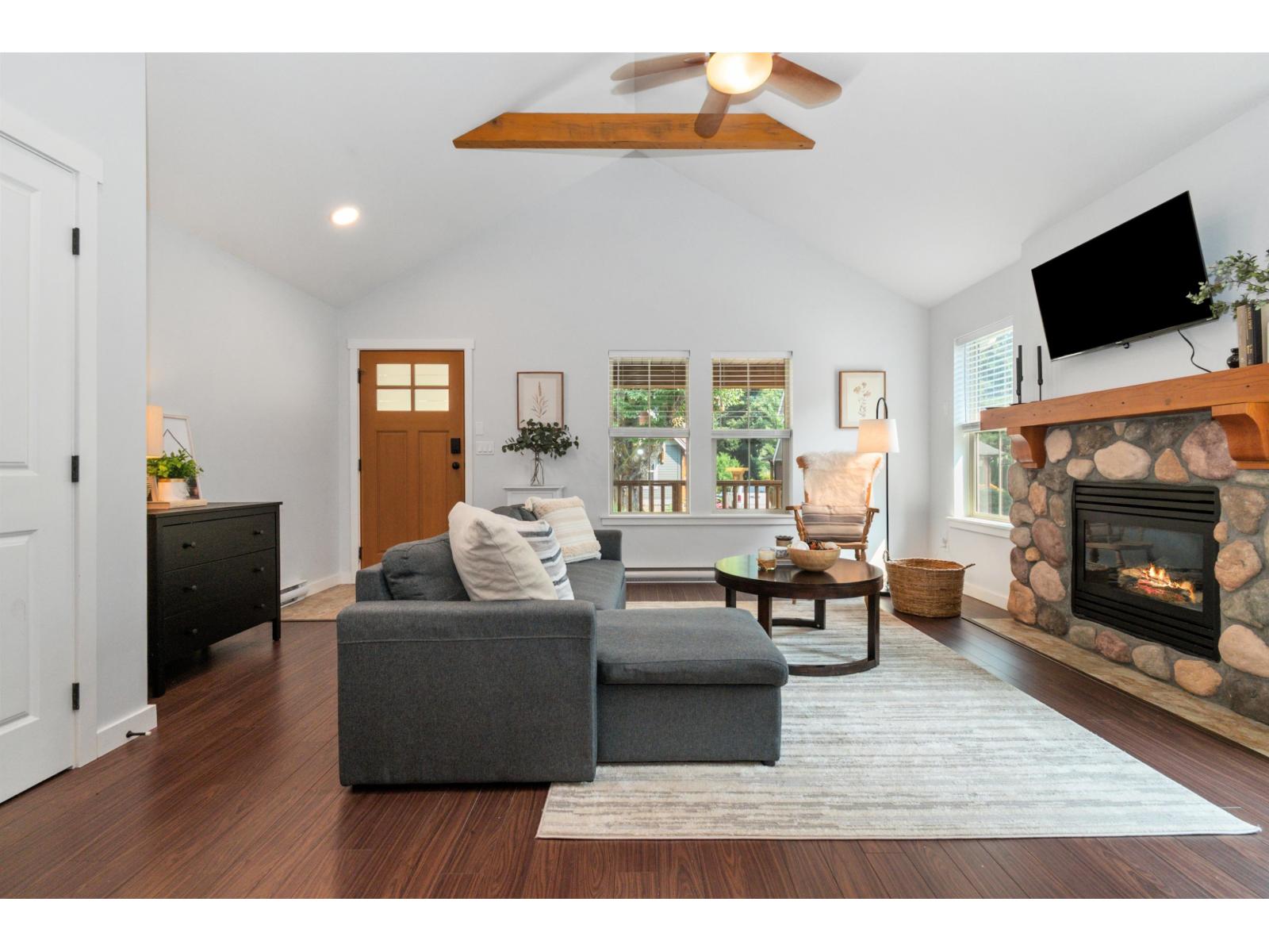 1835 Cherry Tree Lane, Cultus Lake South, Lindell Beach, British Columbia  V2R 0E1 - Photo 7 - R3155825