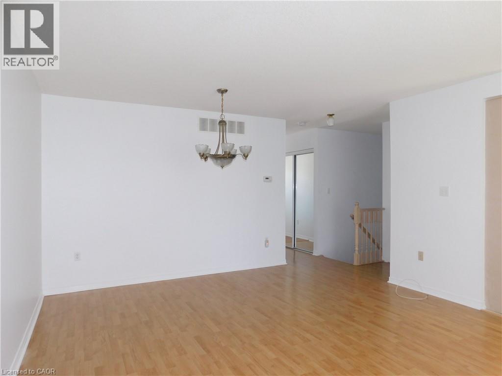 24 Kenyon Crescent Unit# 15, Grimsby, Ontario  L3M 5S4 - Photo 4 - 40811394