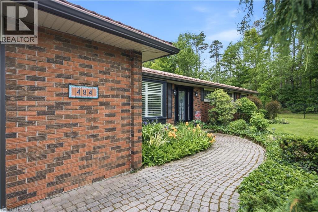 484 Concession 11 Road E, Flamborough, Ontario  L8B 1J1 - Photo 4 - 40812966
