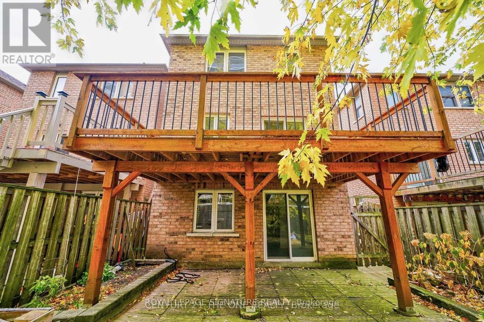 76 Highhill Drive, Toronto, Ontario  M1T 1N7 - Photo 3 - E13676608