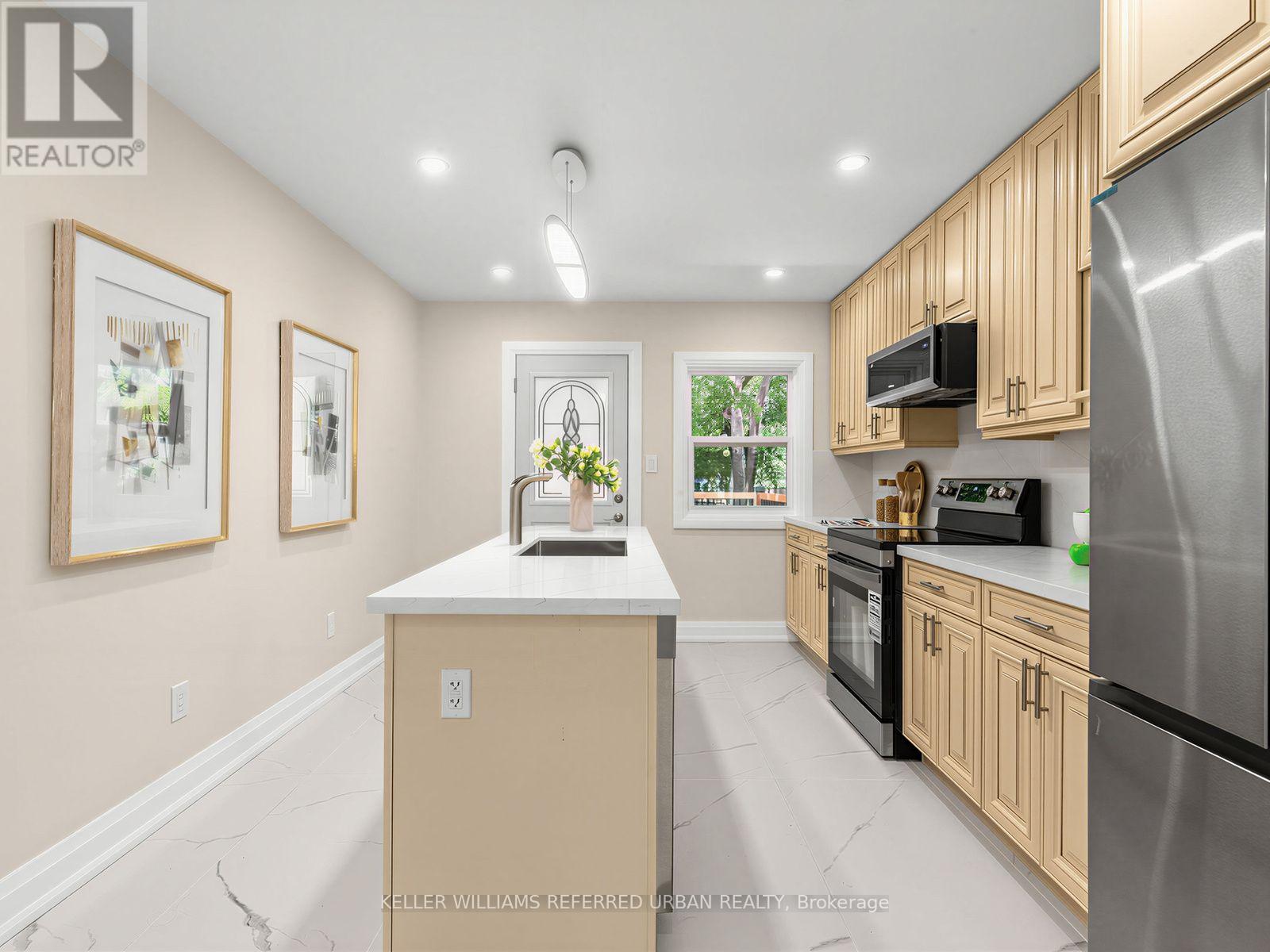 968 Eastern Avenue, Toronto, Ontario  M4L 1A6 - Photo 8 - E13676686