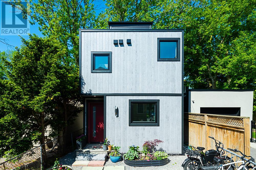 Laneway - 254 Rhodes Avenue, Toronto, Ontario  M4L 3A1 - Photo 37 - E13676704
