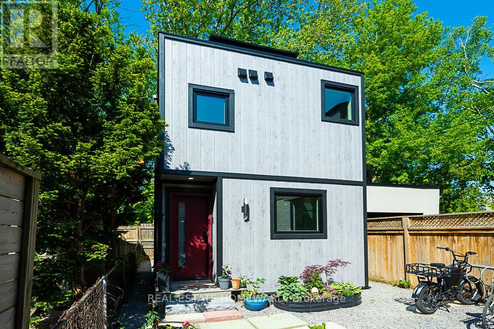Laneway - 254 Rhodes Avenue, Toronto, Ontario  M4L 3A1 - Photo 38 - E13676704