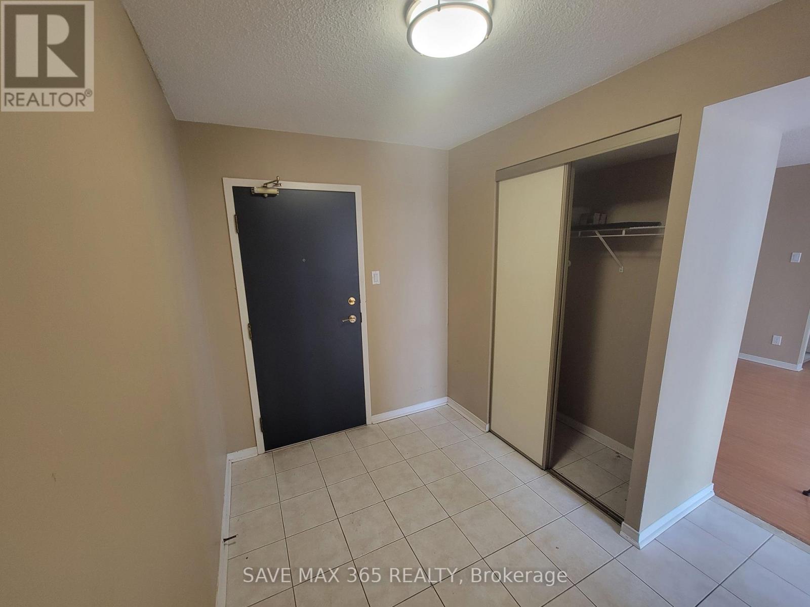 1405 - 330 Mccowan Road, Toronto, Ontario  M1J 3N3 - Photo 2 - E13676716