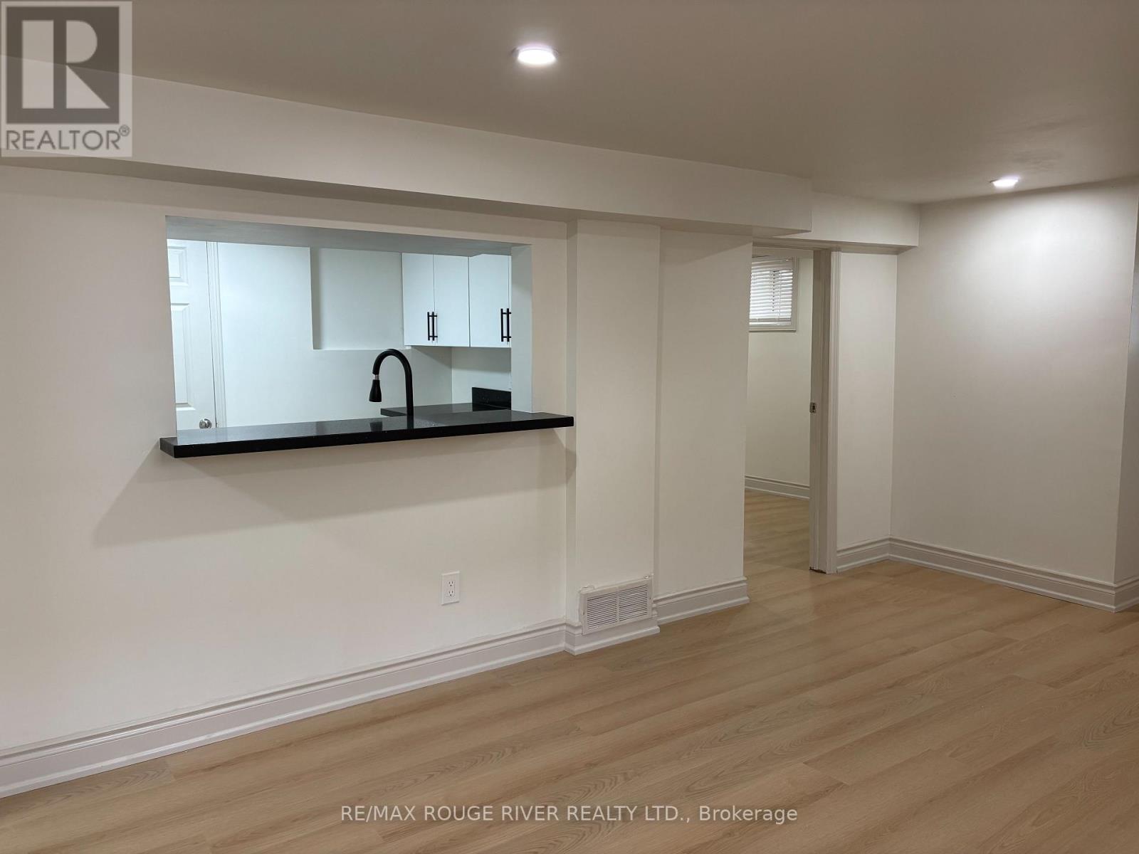 2, Lower - 121 Lupin Drive, Whitby, Ontario  L1N 1X9 - Photo 4 - E13676738