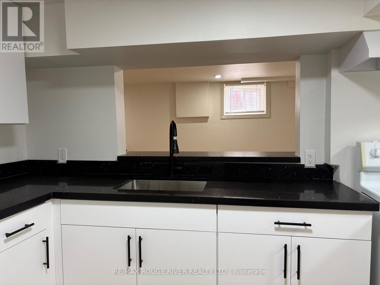 2, Lower - 121 Lupin Drive, Whitby, Ontario  L1N 1X9 - Photo 6 - E13676738