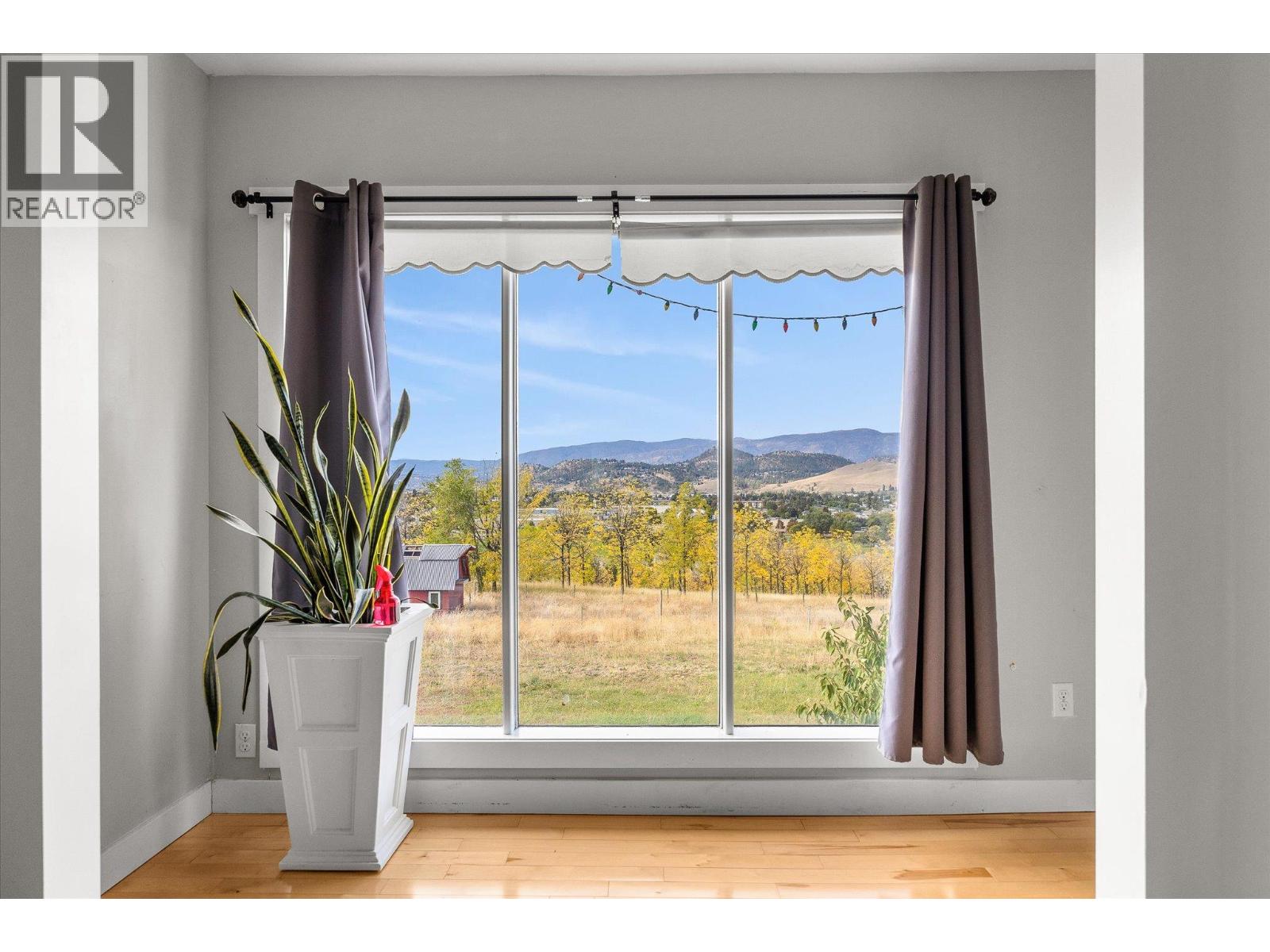 848 Webster Road, Kelowna, British Columbia  V1P 1C2 - Photo 7 - 10348388