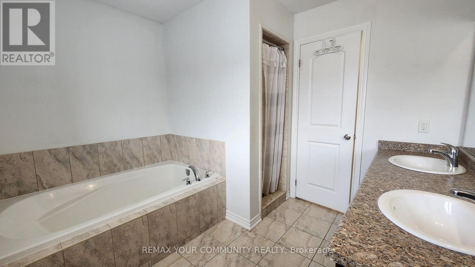 90 Bramsey Street, Georgina, Ontario  L0E 1R0 - Photo 19 - N13676562