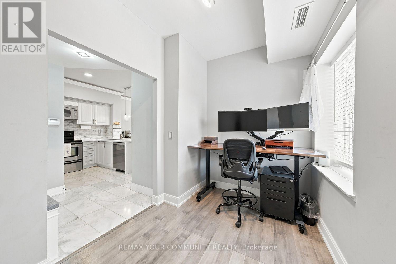 210 - 9973 Keele Street, Vaughan (Maple), Ontario  L6A 3Y5 - Photo 32 - N13676580