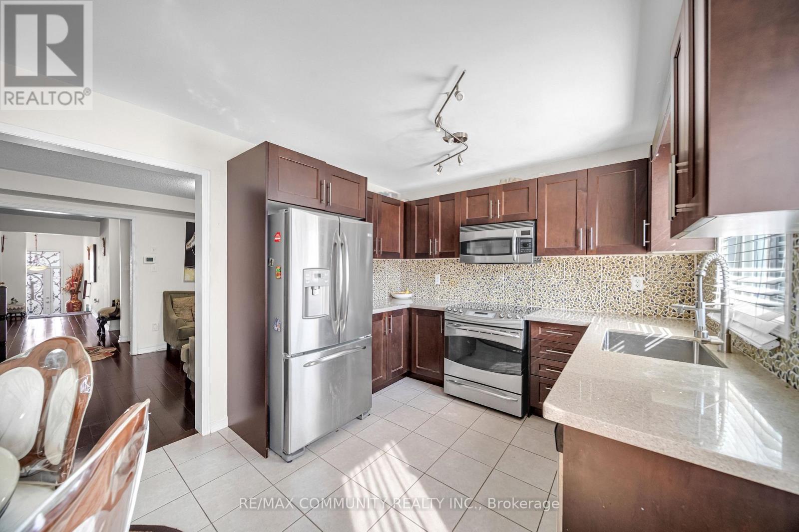220 Lageer Drive, Whitchurch-Stouffville, Ontario  L4A 0X1 - Photo 13 - N13676656