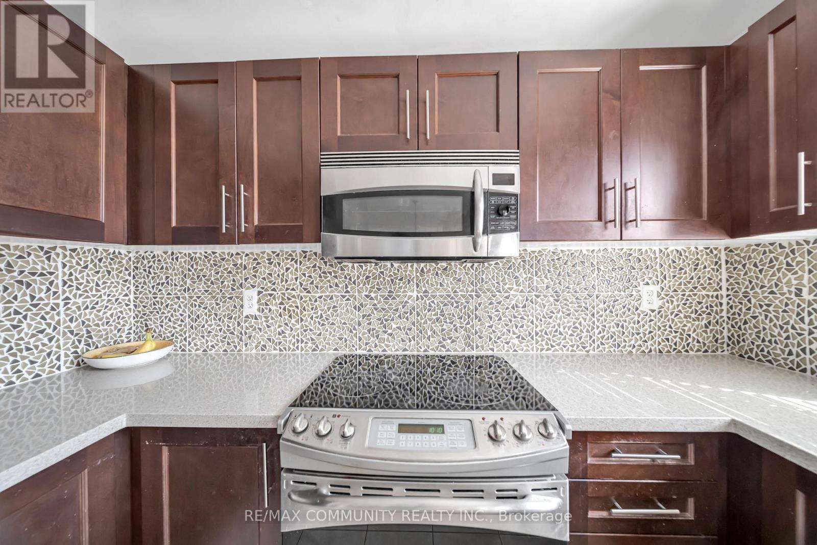 220 Lageer Drive, Whitchurch-Stouffville, Ontario  L4A 0X1 - Photo 15 - N13676656
