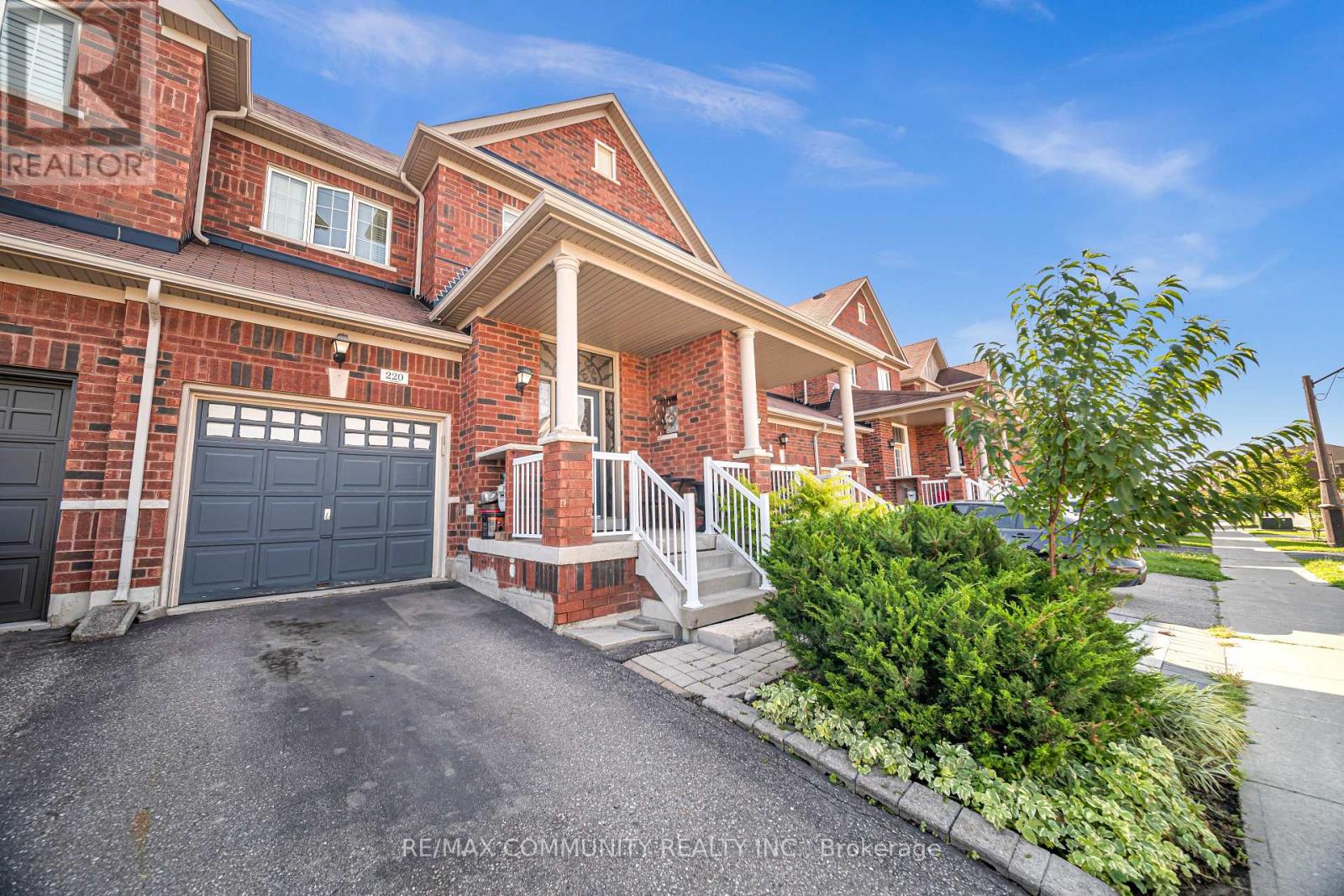 220 Lageer Drive, Whitchurch-Stouffville, Ontario  L4A 0X1 - Photo 3 - N13676656