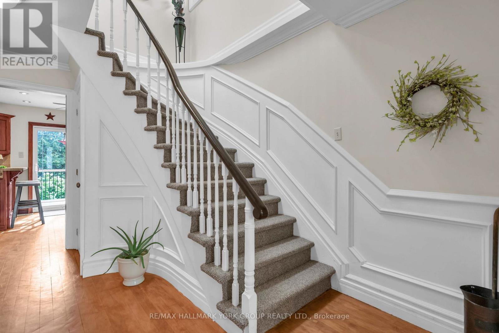 606 Haines Road, Newmarket, Ontario  L3Y 6V5 - Photo 7 - N13676674