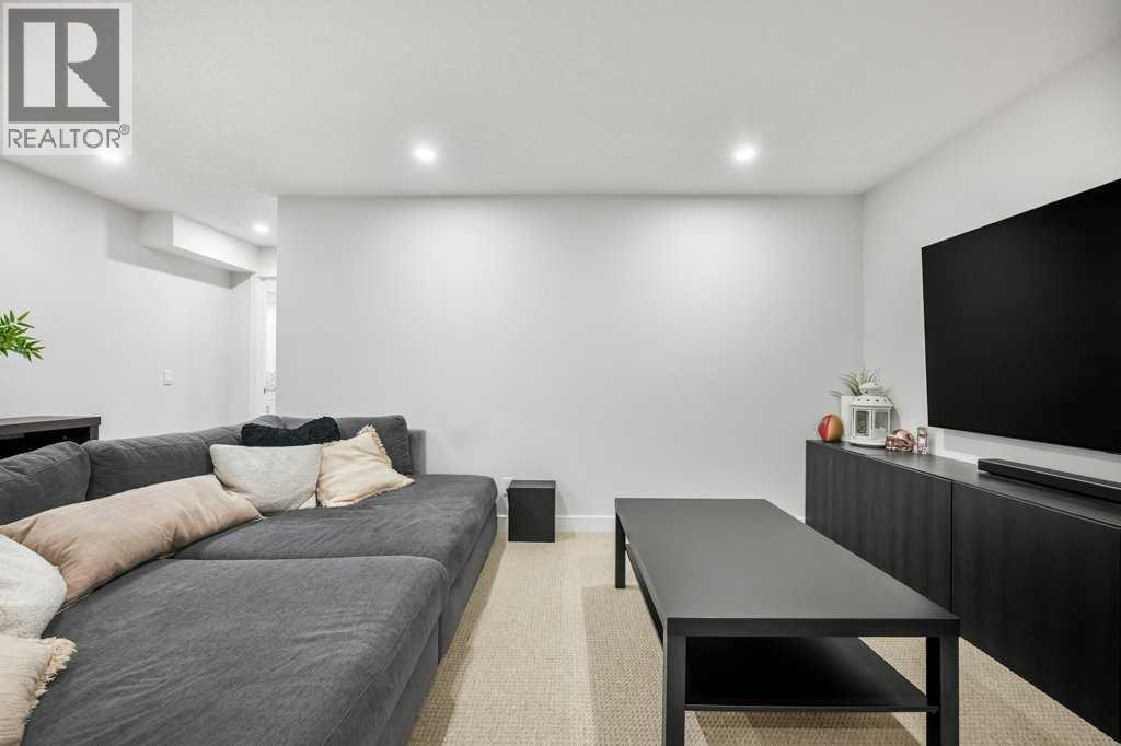 284 Prestwick Estate Way Se, Calgary, Alberta T2Z 3Z1 - Photo 36 - A2335989