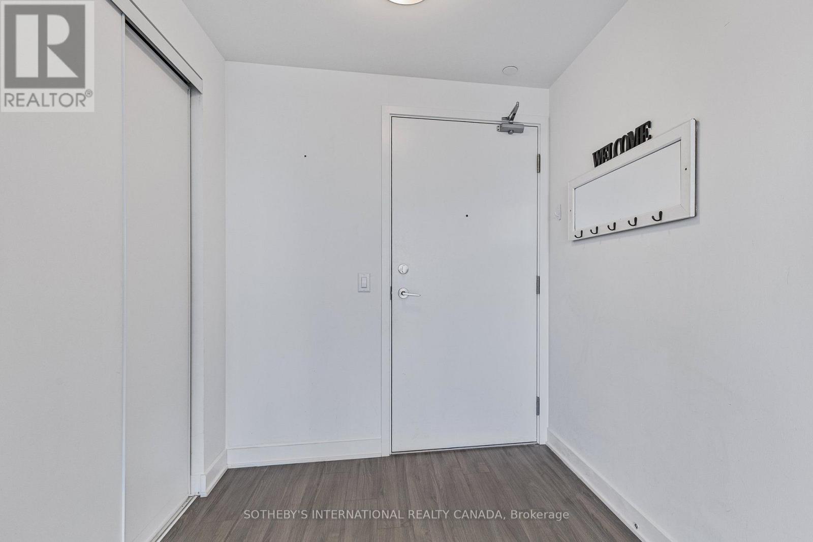 403 - 681 Yonge Street, Barrie, Ontario  L9J 0K1 - Photo 2 - S13676734