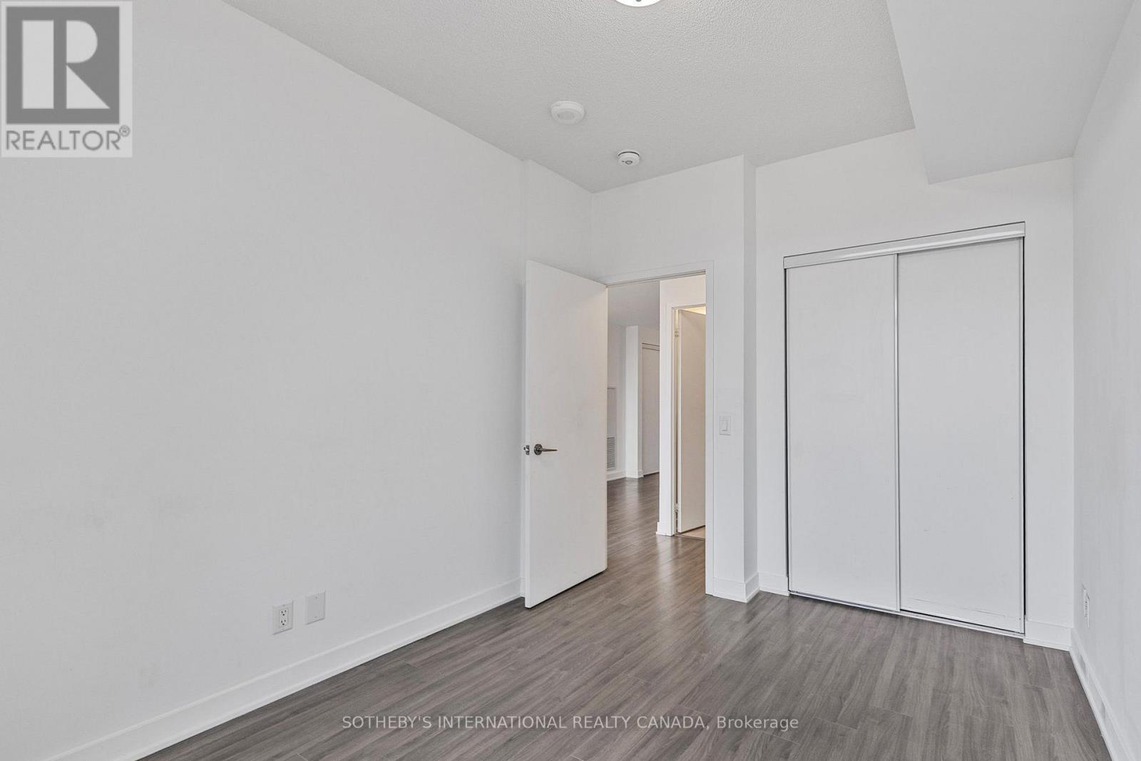 403 - 681 Yonge Street, Barrie, Ontario  L9J 0K1 - Photo 8 - S13676734
