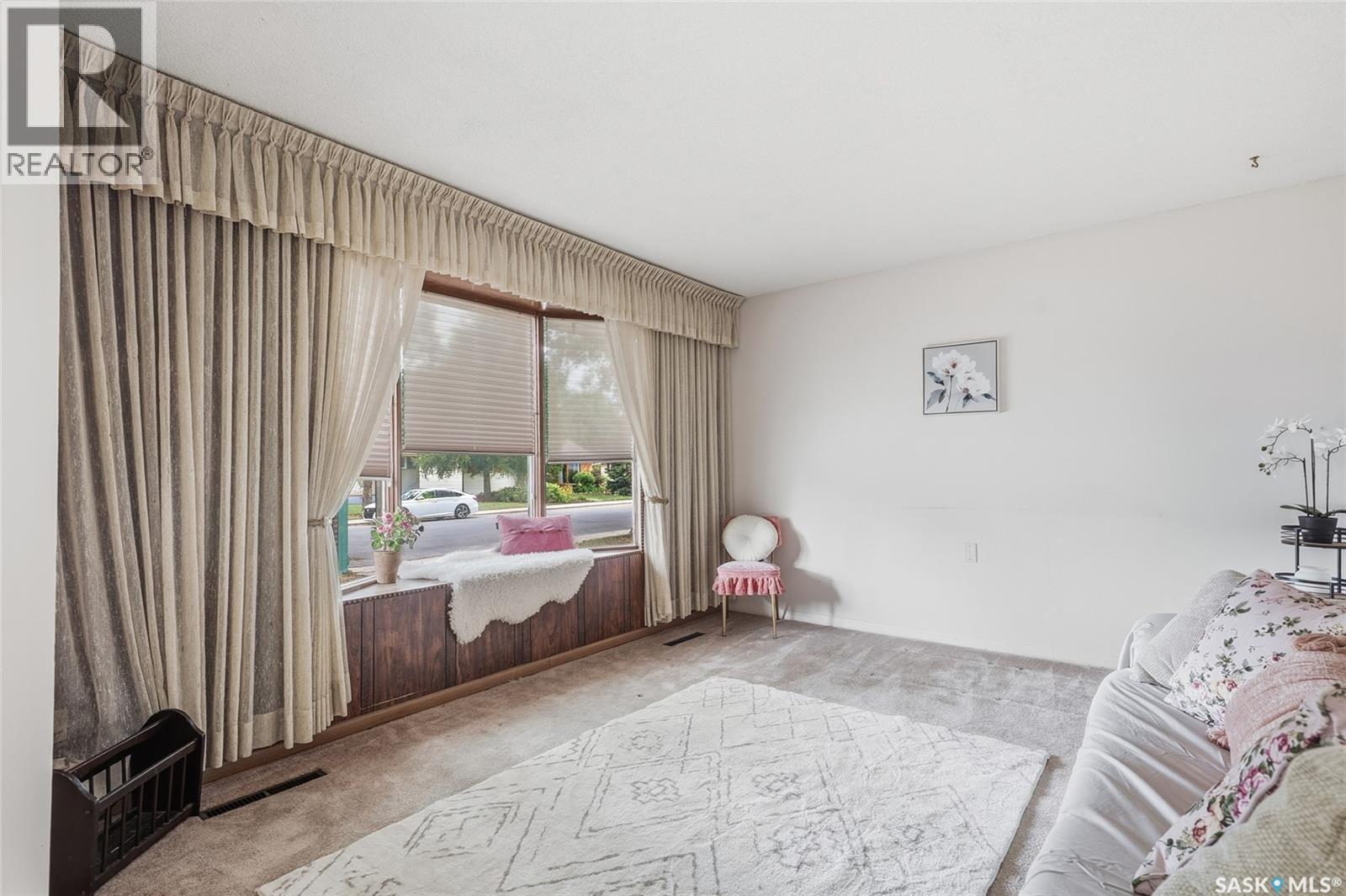 910 T Avenue N, Saskatoon, Saskatchewan  S7L 3C1 - Photo 4 - SK045633