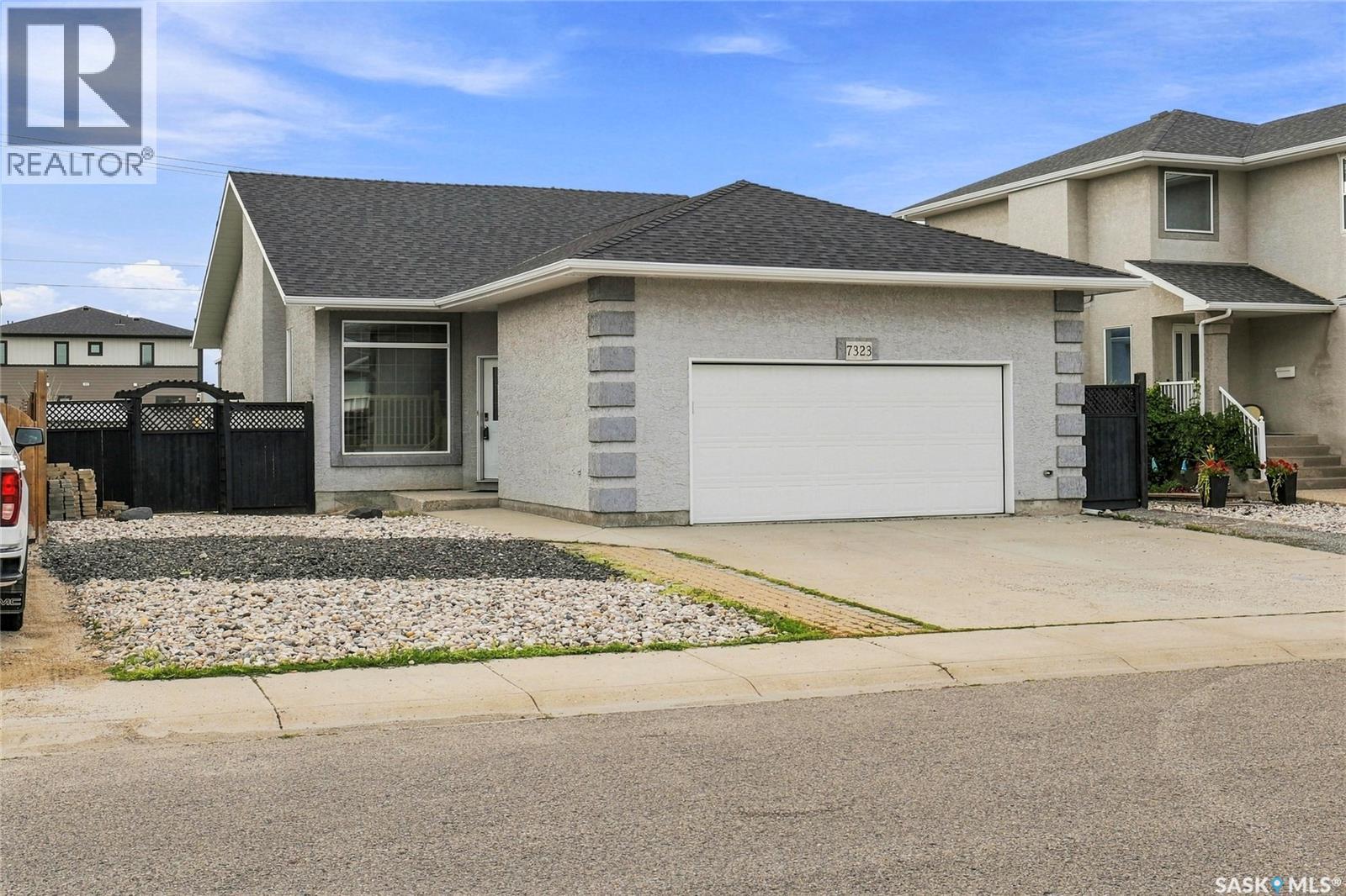 7323 Maple View Crescent, Regina, Saskatchewan  S4X 4S8 - Photo 1 - SK045614