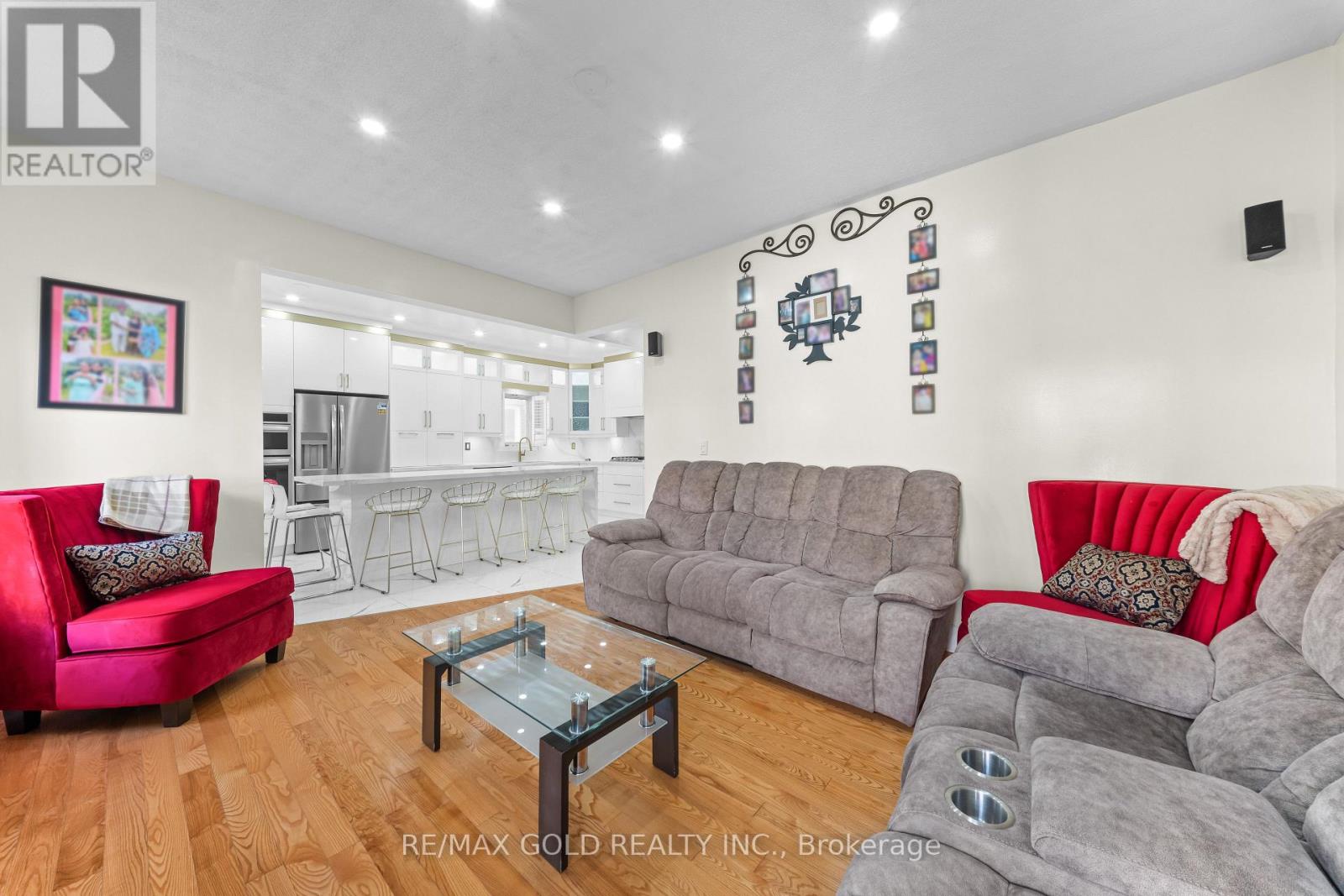19 Attview Crescent, Brampton, Ontario  L6P 2R5 - Photo 11 - W13676472